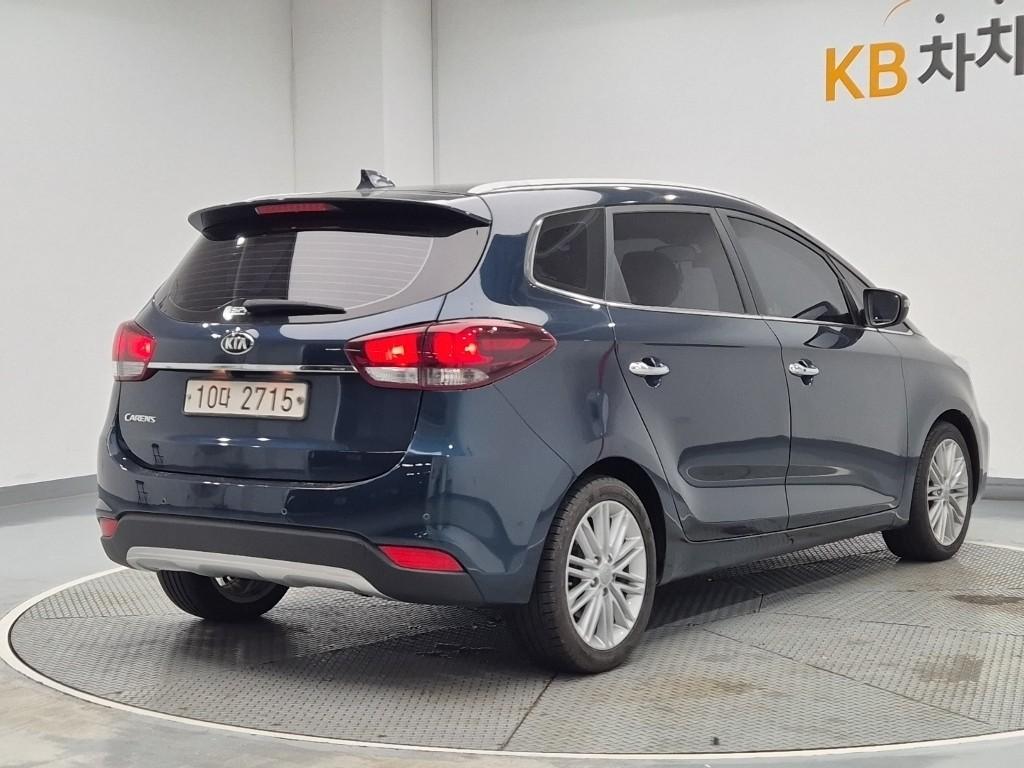 KIA The New Carens 2.0 LPi 7-Seater