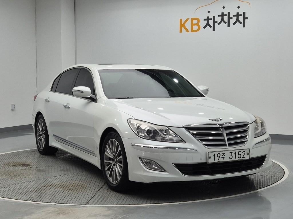 HYUNDAI Genesis BH 330