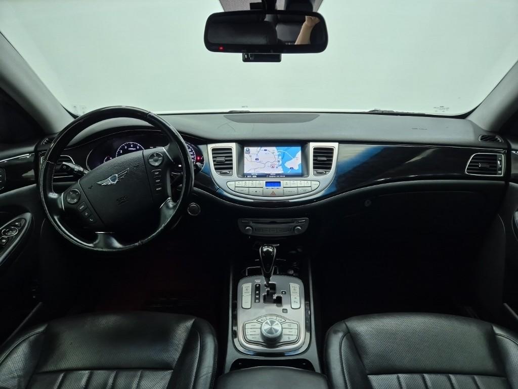 HYUNDAI Genesis BH 330