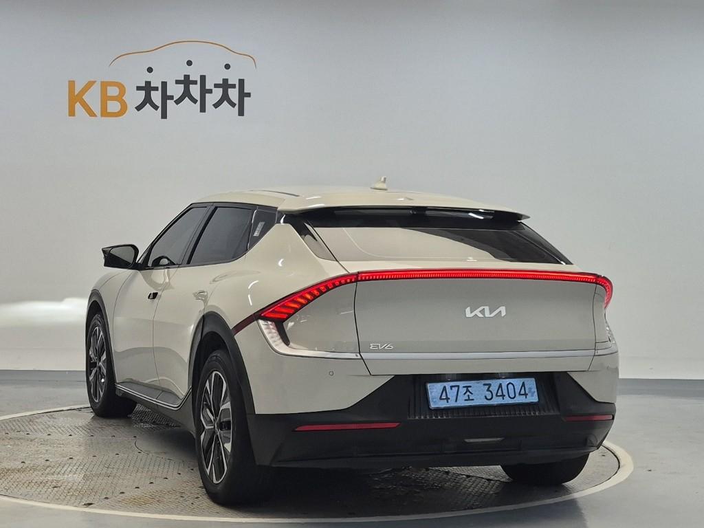 Kia EV6, 2022, фотография 2