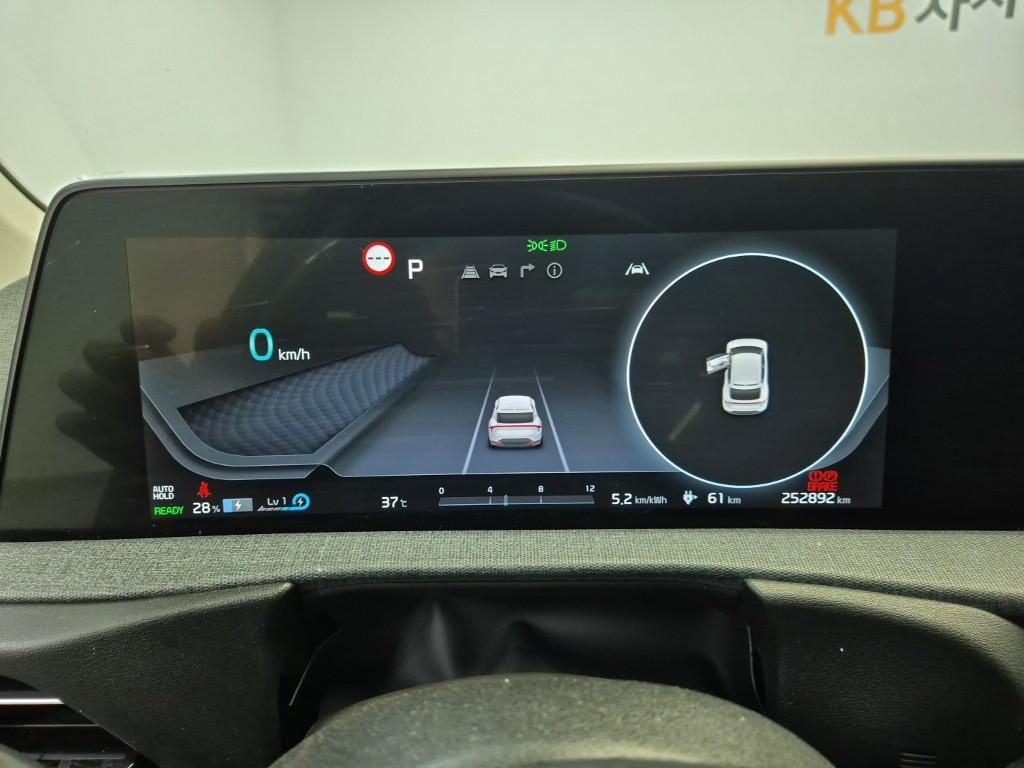 Kia EV6, 2022, фотография 6