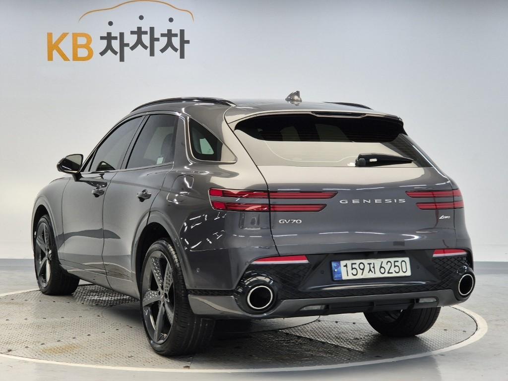 Genesis GV70 Sport 2.5 Gasoline Turbo AWD 3