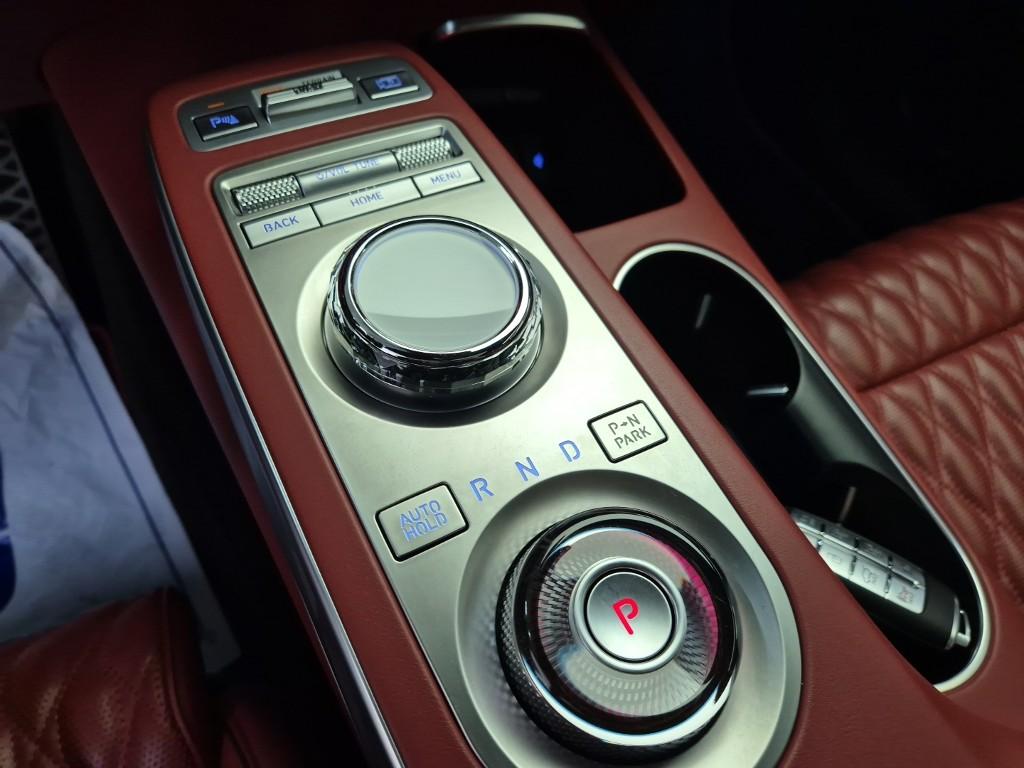 Genesis GV70 Sport 2.5 Gasoline Turbo AWD 9