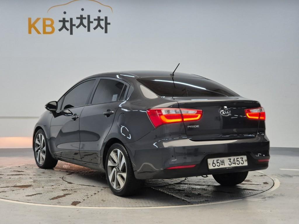 KIA The New Pride 4Door 1.6 GDI