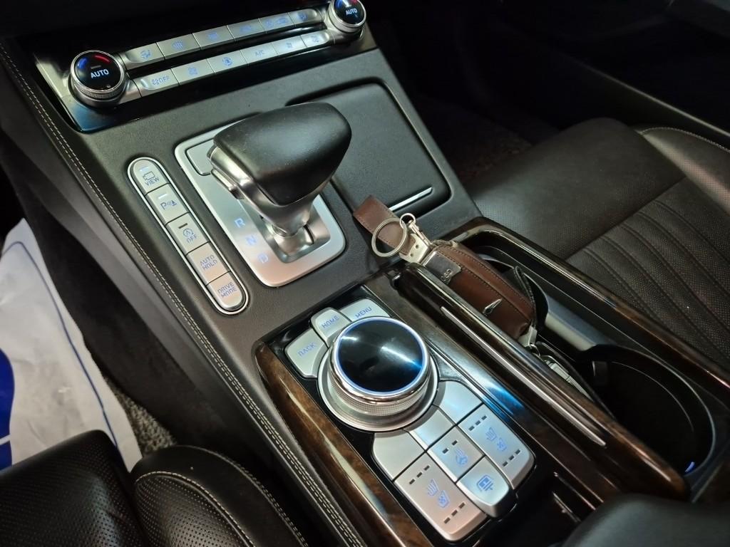 GENESIS G90 3.8 AWD