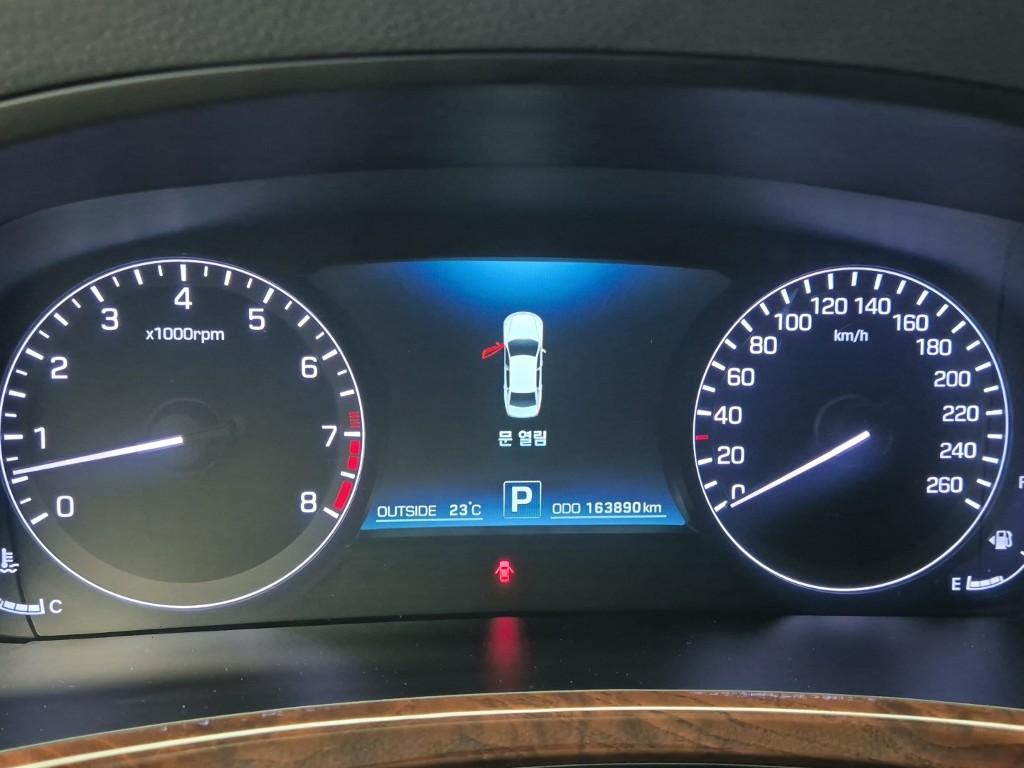 HYUNDAI Ecuus (New Model) VS380
