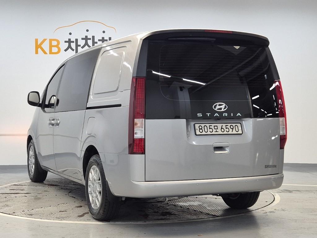 HYUNDAI Staria 2.2 Diesel Cargo 5-Seater
