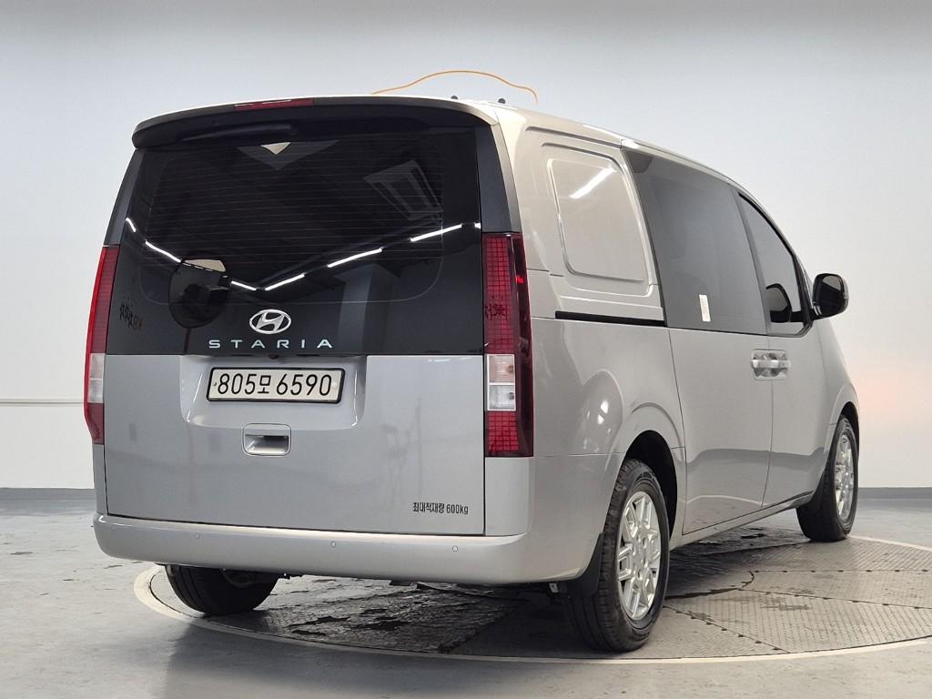 HYUNDAI Staria 2.2 Diesel Cargo 5-Seater