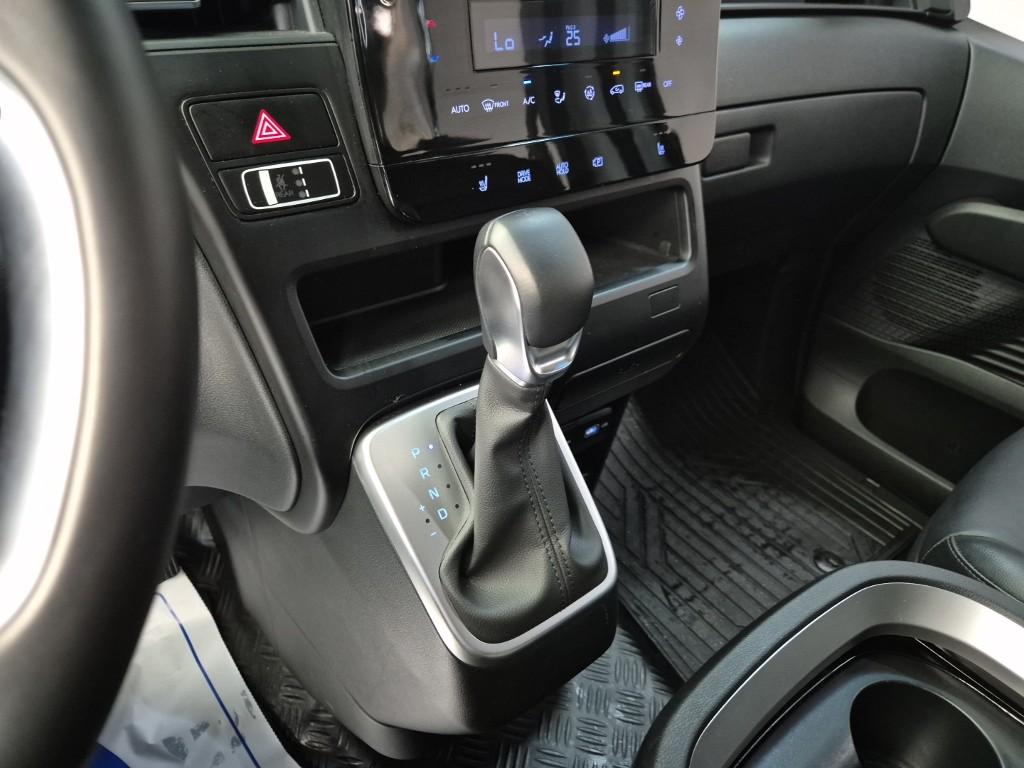 HYUNDAI Staria 2.2 Diesel Cargo 5-Seater