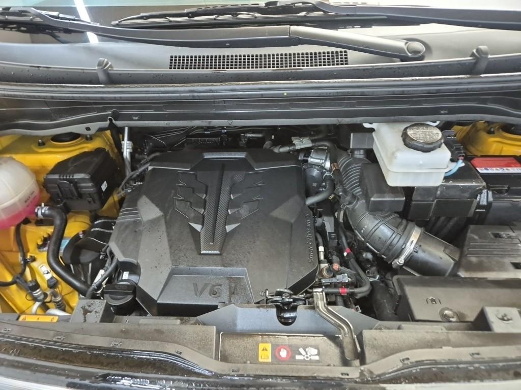 HYUNDAI Staria 3.5 LPG Kinder 15-Seater