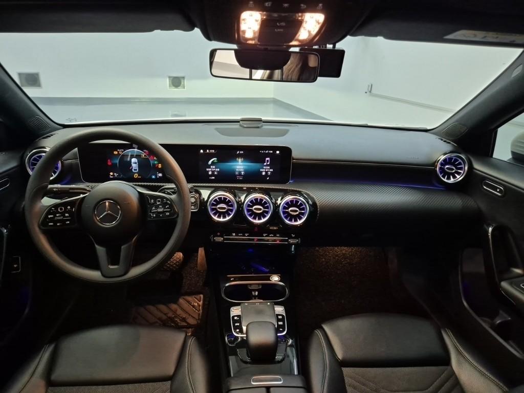 BENZ A-Class (4th Generation) A220 Sedan