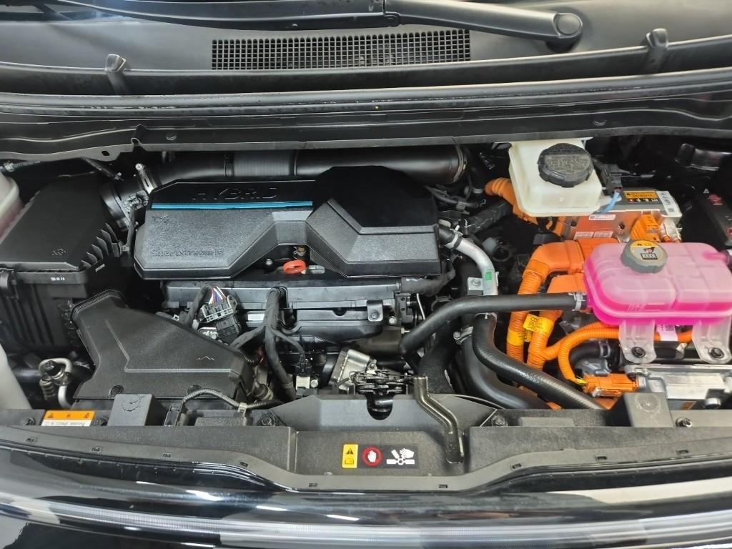 HYUNDAI Staria Hybrid 1.6 HEV Lounge 9Seater
