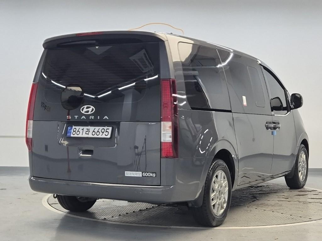 HYUNDAI Staria Hybrid 1.6 Hybrid Electric Vehicle Cargo 5-Seater