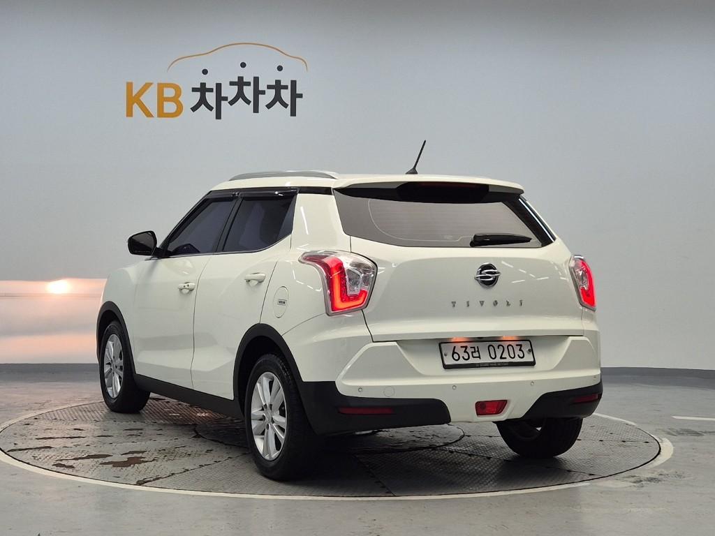 KG Mobility Tivoli 2016 photo 2