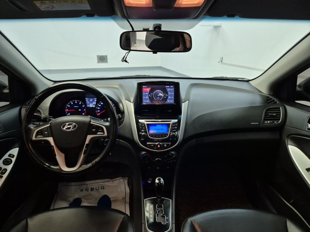 Hyundai Accent New Modern 1.4 VVT 8