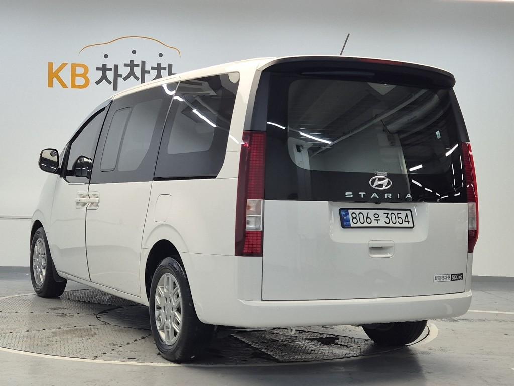 HYUNDAI Staria 2.2 Diesel Cargo 5-Seater