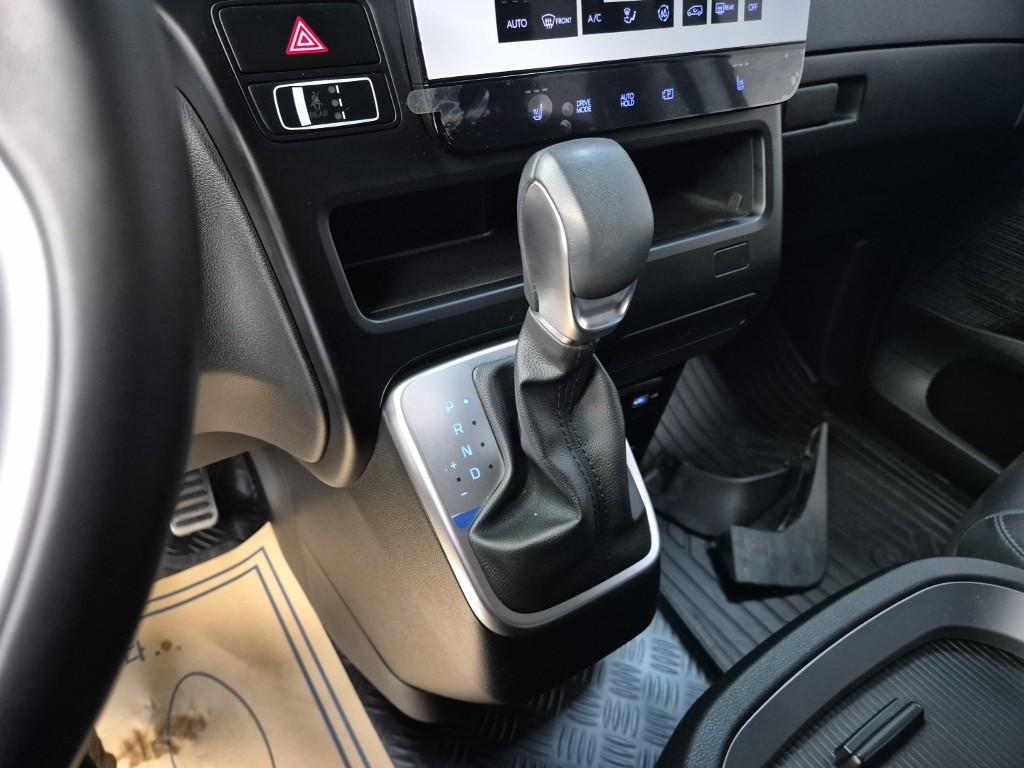 HYUNDAI Staria 2.2 Diesel Cargo 5-Seater