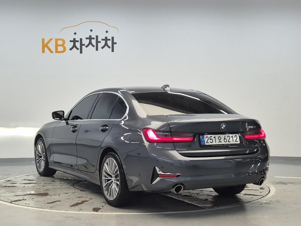 BMW 3 Series Luxury Line 320i Luxury Line — фото 2