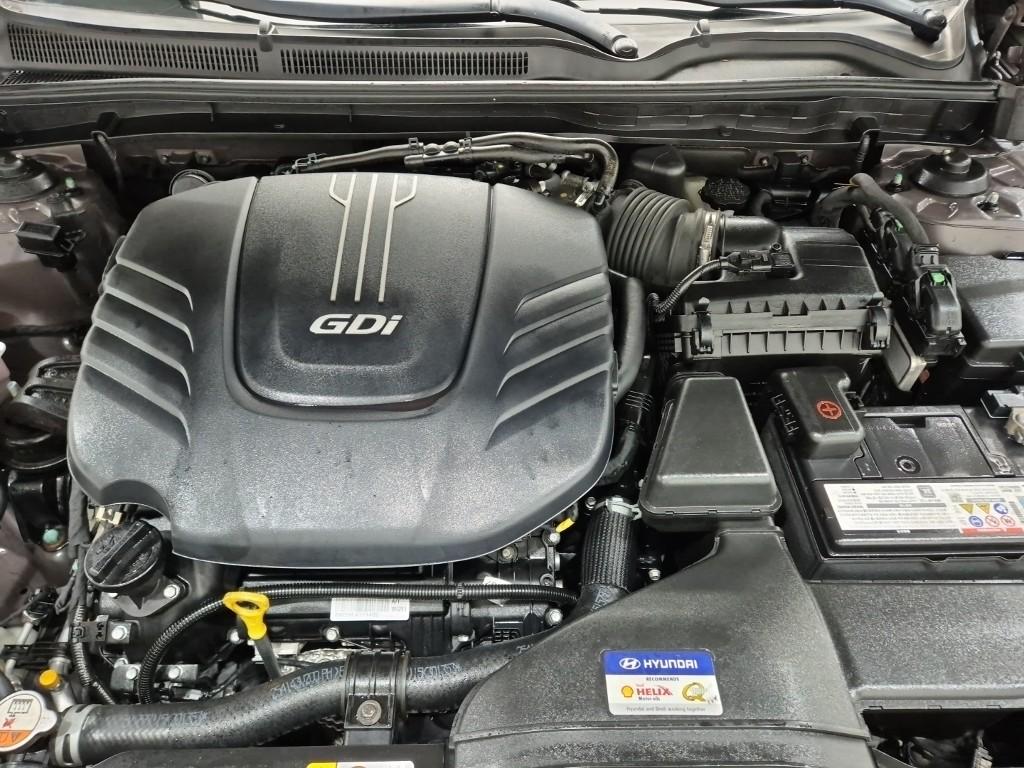 HYUNDAI Aslan G330