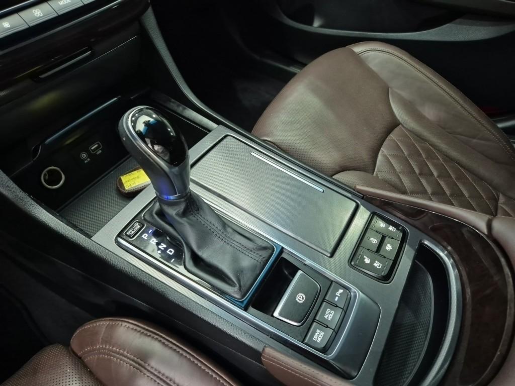 HYUNDAI Aslan G330