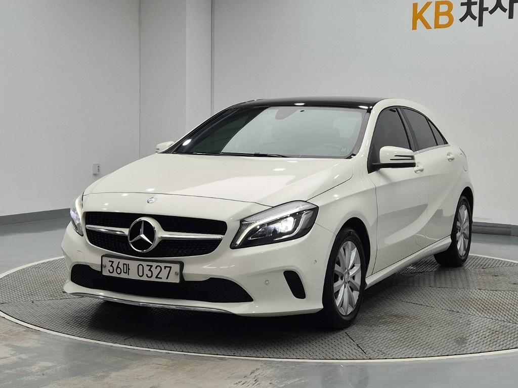 BENZ A-Class (3rd Generation) A200