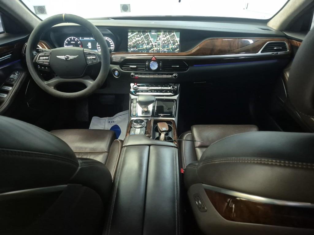 GENESIS EQ900 3.8 GDi AWD