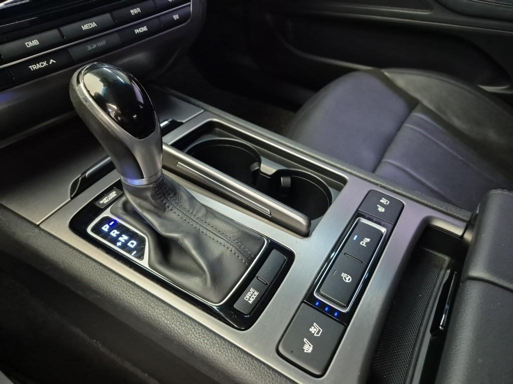 HYUNDAI Genesis DH G330
