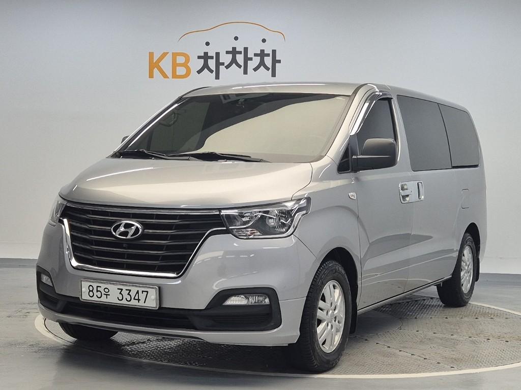 HYUNDAI The New Grand Starex 3-Seater Diesel Van