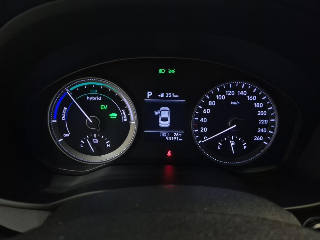 HYUNDAI Grandeur IG Hybrid 2.4 HEV