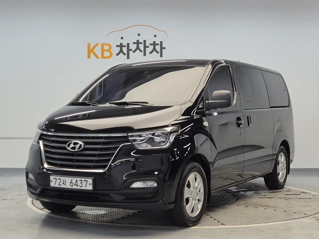 HYUNDAI The New Grand Starex 12-Seater Diesel