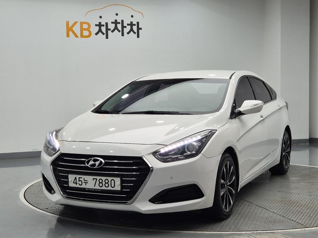 HYUNDAI The New I40 Saloon 2.0 GDI