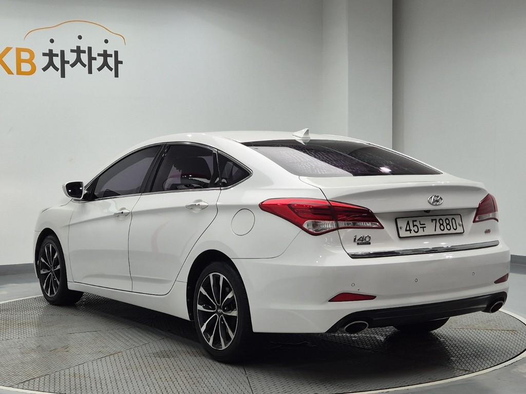 HYUNDAI The New I40 Saloon 2.0 GDI