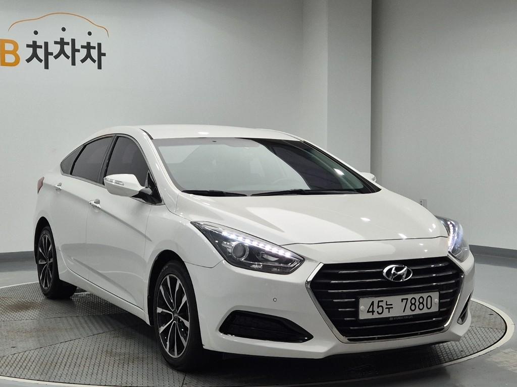 HYUNDAI The New I40 Saloon 2.0 GDI