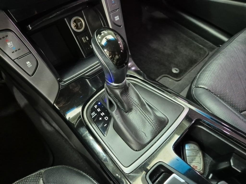 HYUNDAI The New I40 Saloon 2.0 GDI