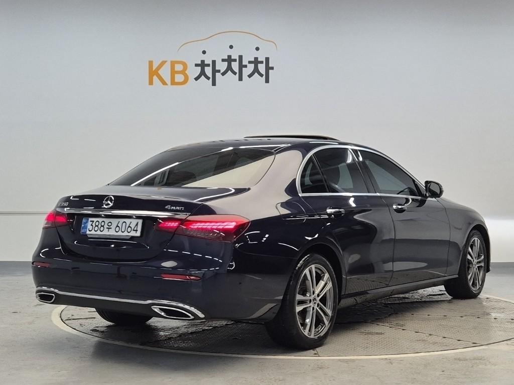 Mercedes-Benz E-Class Avantgarde E350 4MATIC Avantgarde — фото 3