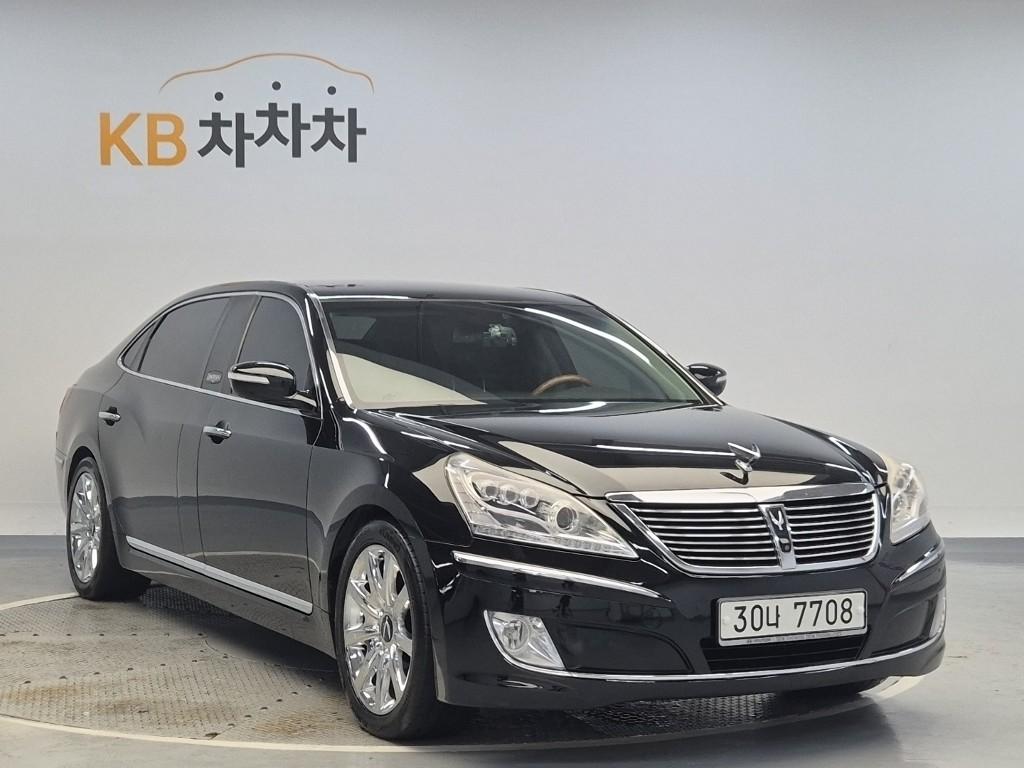 HYUNDAI Ecuus (New Model) VL500