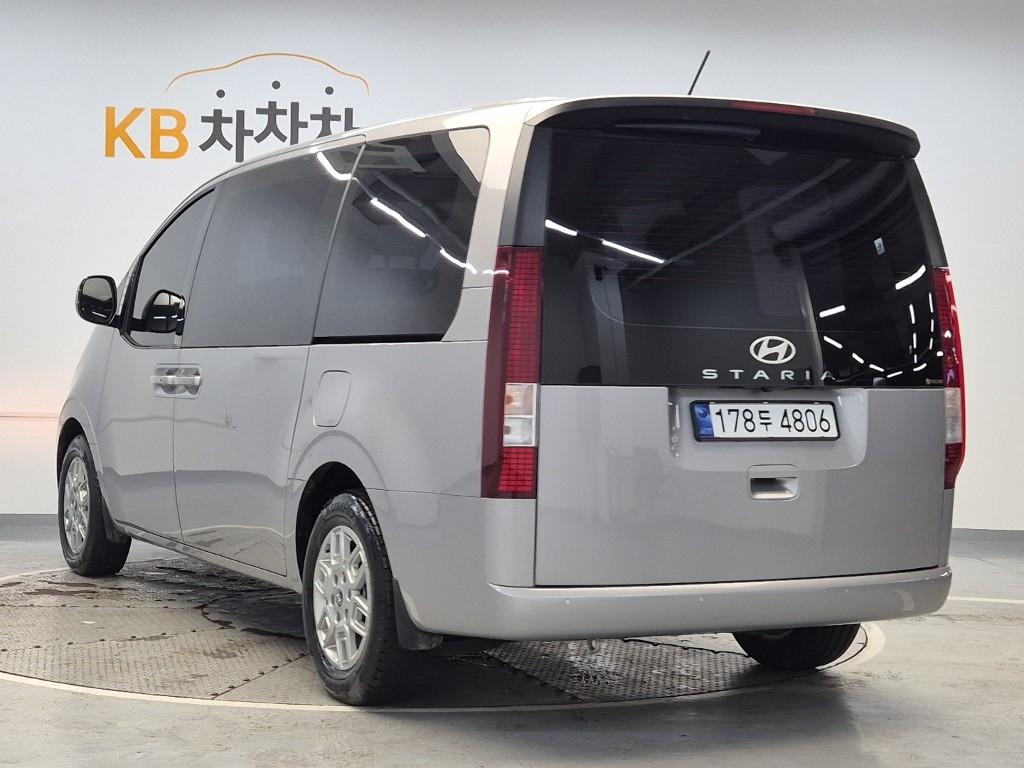 HYUNDAI Staria Hybrid 1.6 Hybrid Electric Vehicle Tourer 9-Seater
