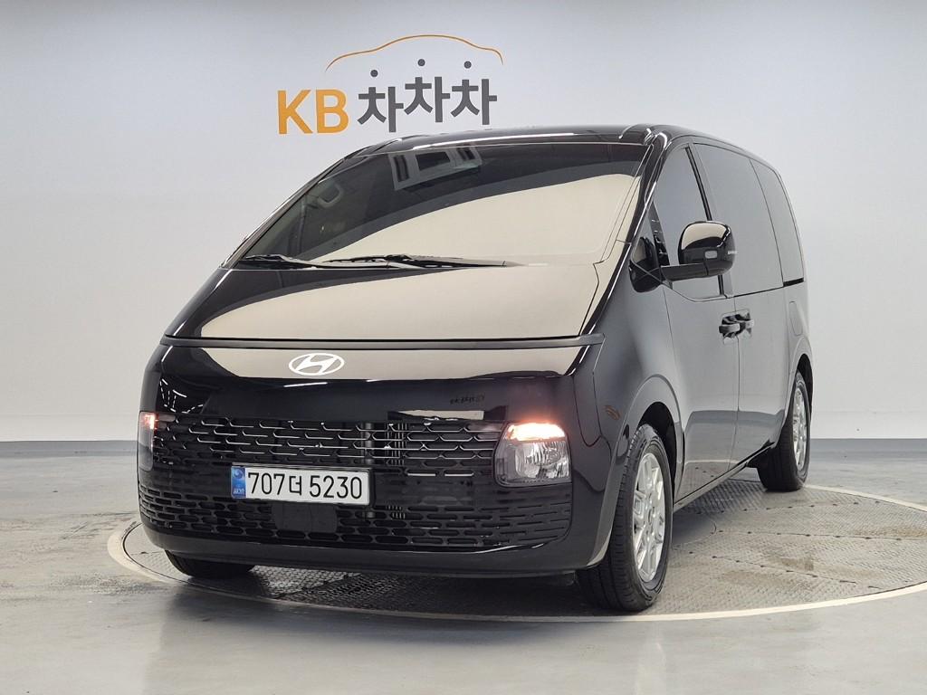 HYUNDAI Staria 2.2 Diesel Tourer 11-Seater 2W