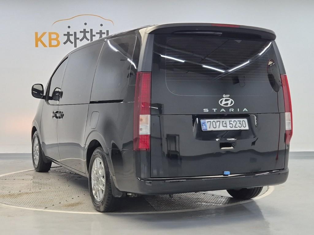 HYUNDAI Staria 2.2 Diesel Tourer 11-Seater 2W