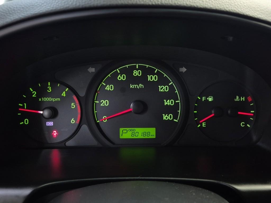 HYUNDAI Grand Starex 12-Seater Diesel