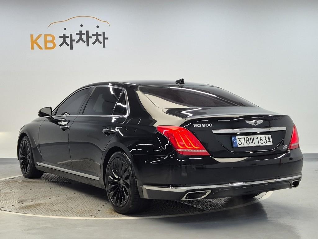 GENESIS EQ900 5.0 GDi AWD
