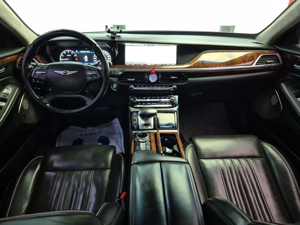 GENESIS EQ900 5.0 GDi AWD