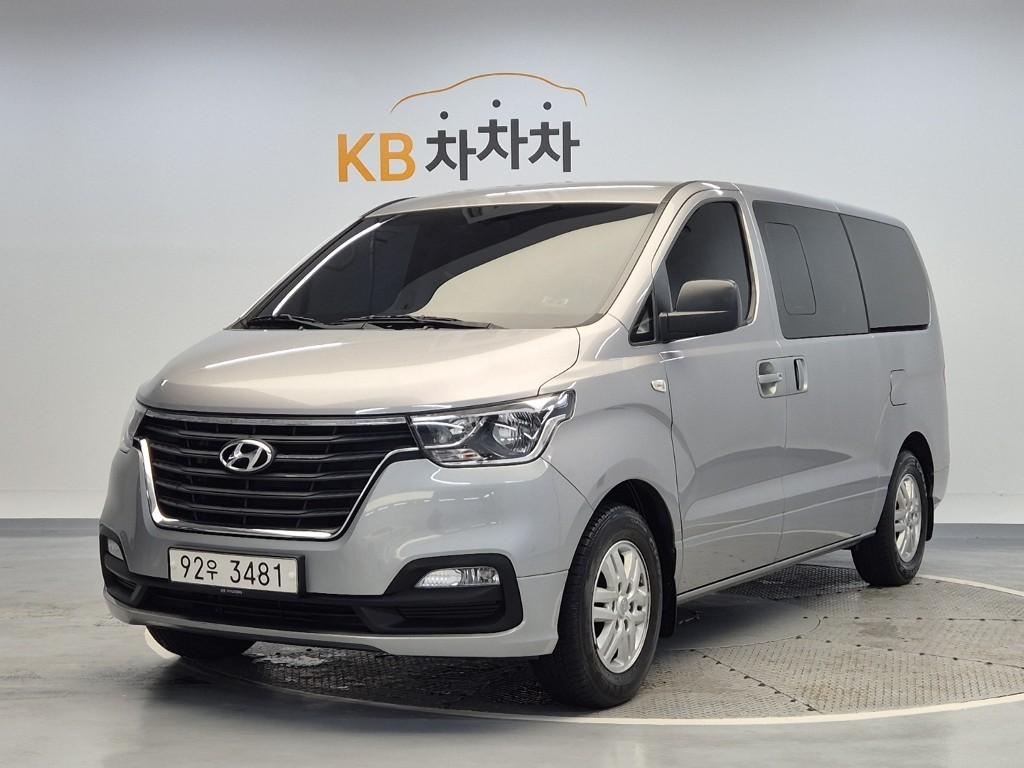 HYUNDAI The New Grand Starex 5-Seater Diesel Van