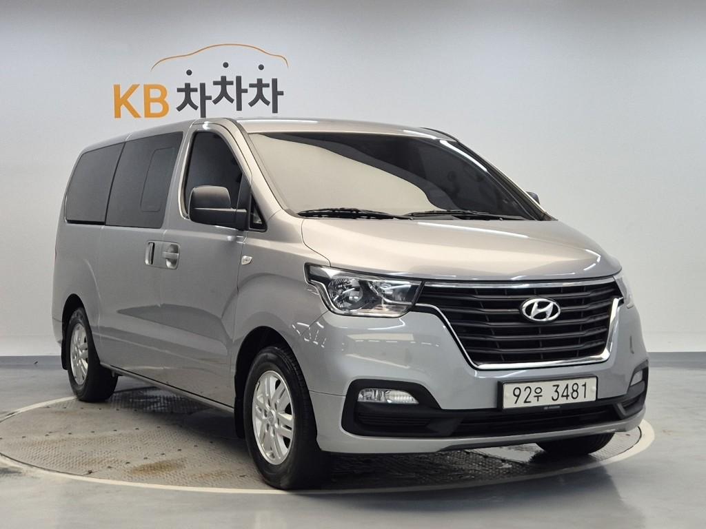 HYUNDAI The New Grand Starex 5-Seater Diesel Van