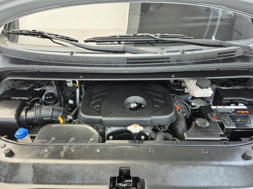 HYUNDAI The New Grand Starex 5-Seater Diesel Van
