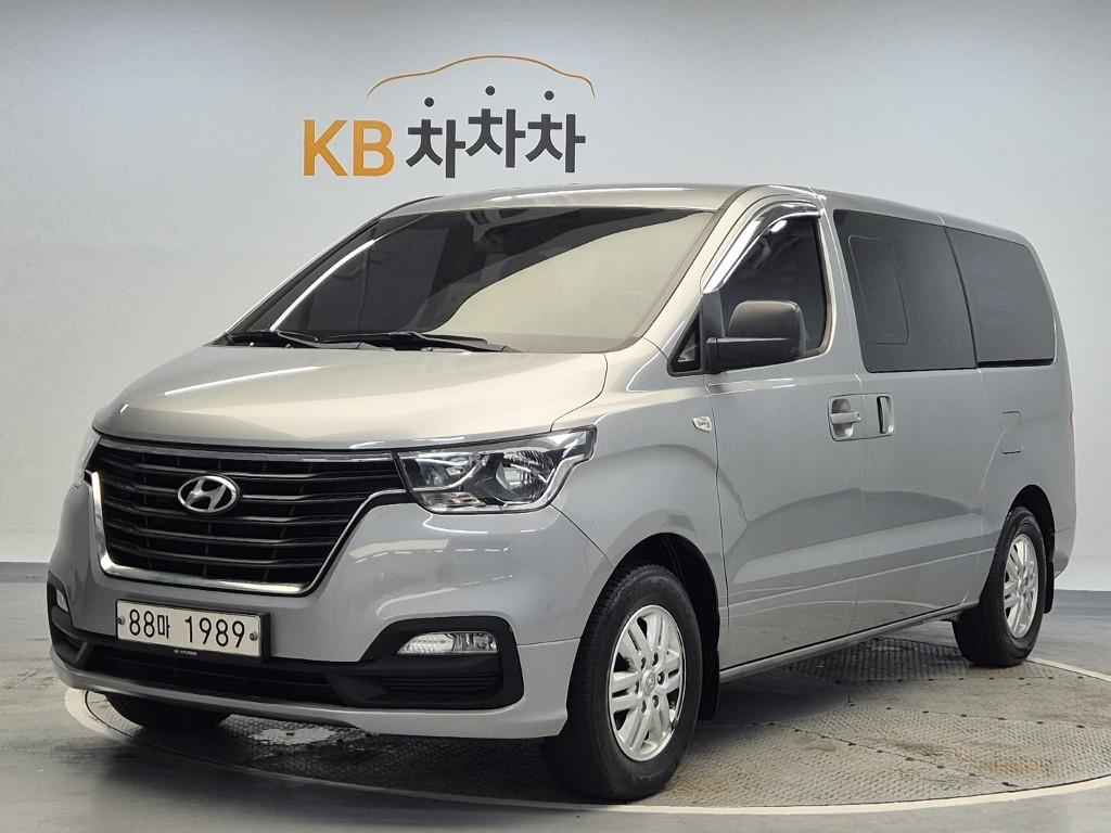 HYUNDAI The New Grand Starex 5-Seater Diesel Van