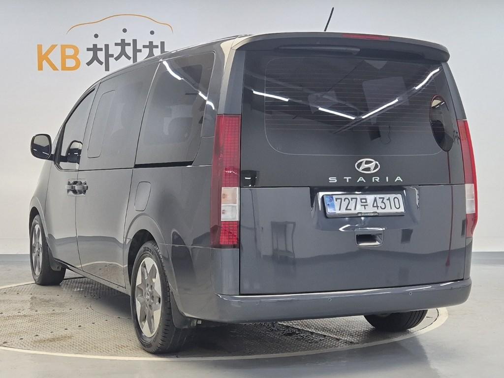 HYUNDAI Staria 3.5 LPG Tourer 11-Seater