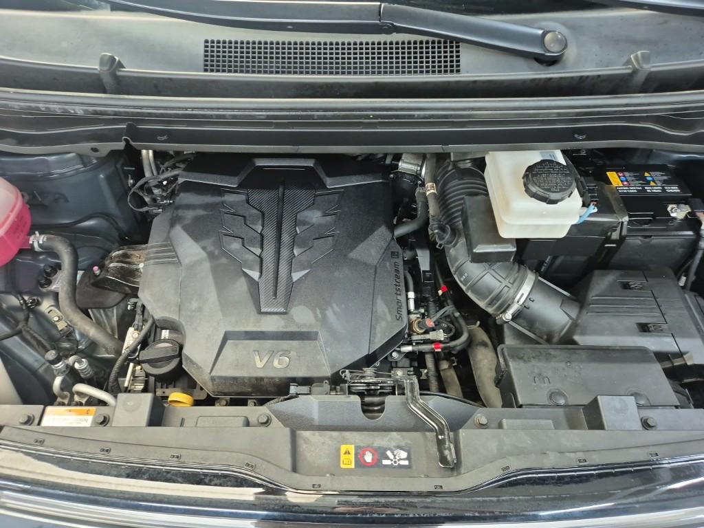 HYUNDAI Staria 3.5 LPG Tourer 11-Seater