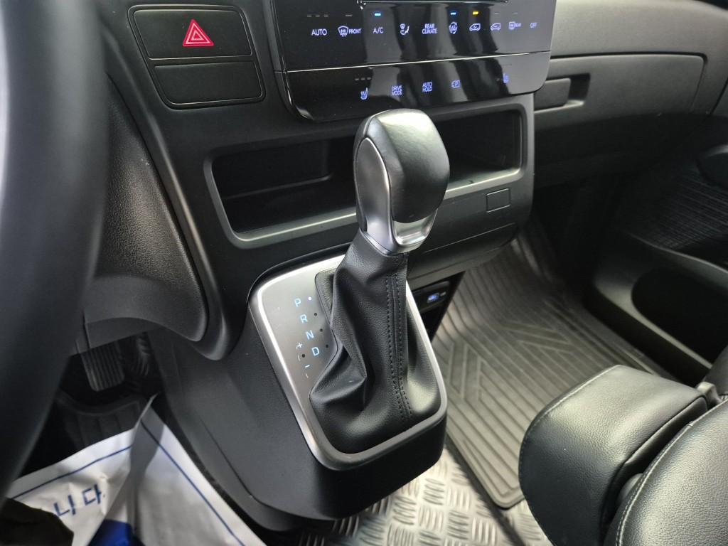 HYUNDAI Staria 3.5 LPG Tourer 11-Seater