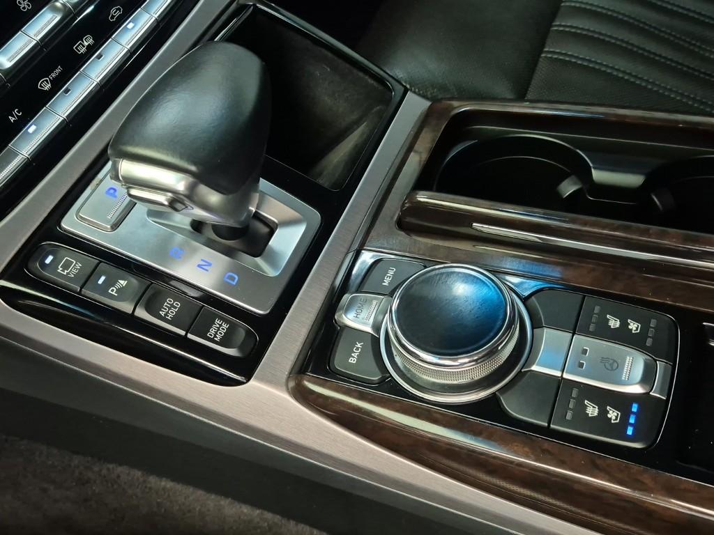 GENESIS EQ900 3.8 GDi AWD